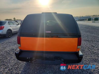 Zdjęcie 6 z 13 samochodu: 2001 CHEVROLET BLAZER VIN:1GNDT13W61K209397 - miniatura
