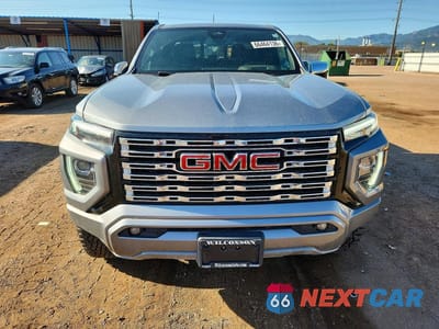 Piąte zdjęcie samochodu w środku: 2023 GMC CANYON DENALI VIN:1GTP6FEK9P1135864 - miniatura