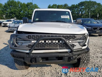 Piąte zdjęcie samochodu w środku: 2023 FORD BRONCO BASE VIN:1FMDE5CH3PLB25208 - miniatura