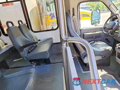 Zdjęcie 10 z 12 samochodu: 2017 FORD E350 SHUTTLE BUS VIN:1FDEE3FS6HDC24844 - miniatura