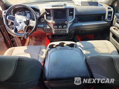 Zdjęcie 8 z 12 samochodu: 2024 RAM 3500 BIG HORN VIN:3C63RRHL4RG271696 - miniatura
