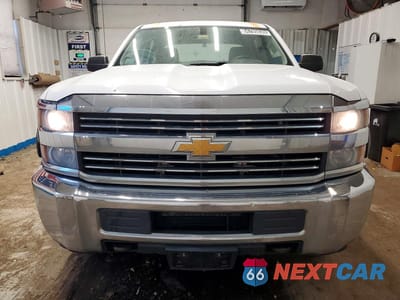 Piąte zdjęcie samochodu w środku: 2015 CHEVROLET SILVERADO C2500 HEAVY DUTY VIN:1GC1CUEG7FF158527 - miniatura