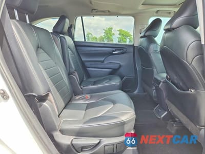 Zdjęcie 11 z 13 samochodu: 2020 TOYOTA HIGHLANDER XLE VIN:5TDGZRBH6LS519194 - miniatura