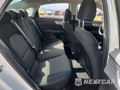 Zdjęcie 10 z 12 samochodu: 2023 KIA FORTE LXS VIN:3KPF24AD5PE579257 - miniatura