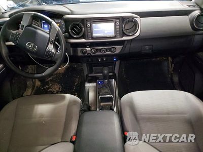 Zdjęcie 8 z 12 samochodu: 2019 TOYOTA TACOMA SR5 V6 VIN:3TMCZ5AN8KM239497 - miniatura