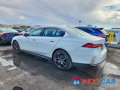 Drugie zdjęcie samochodu z przodu: 2026 BMW 530 I VIN:WBA43FJ05TCV65080 - miniatura