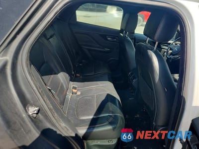 Zdjęcie 11 z 14 samochodu: 2017 JAGUAR F-PACE PRESTIGE VIN:SADCK2BN5HA088341 - miniatura