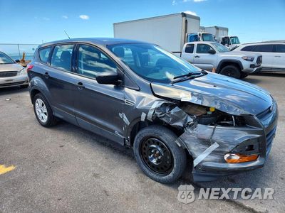 Czwarte zdjęcie samochodu z boku: 2016 FORD ESCAPE S VIN:1FMCU0F73GUA12244 - miniatura