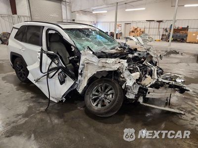 Czwarte zdjęcie samochodu z boku: 2026 TOYOTA RAV4 XLE PREMIUM VIN:2T36CRAV6TW070103 - miniatura