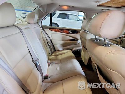 Zdjęcie 10 z 12 samochodu: 2004 JAGUAR XJ8 VIN:SAJEA71C74SG01571 - miniatura