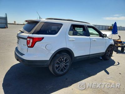 Trzecie zdjęcie samochodu z tyłu: 2018 FORD EXPLORER XLT VIN:1FM5K7DHXJGB65647 - miniatura