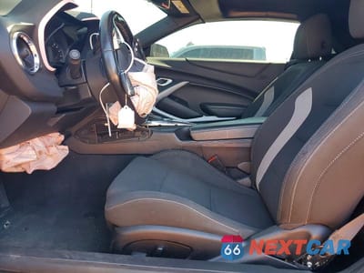 Zdjęcie 7 z 12 samochodu: 2021 CHEVROLET CAMARO LS VIN:1G1FB3DS9M0102137 - miniatura
