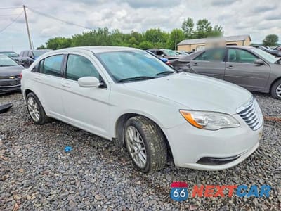 Czwarte zdjęcie samochodu z boku: 2013 CHRYSLER 200 TOURING VIN:1C3CCBBB7DN577801 - miniatura