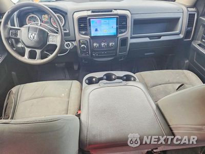 Zdjęcie 8 z 12 samochodu: 2018 RAM 1500 ST VIN:1C6RR7FTXJS233453 - miniatura