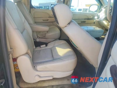 Zdjęcie 11 z 13 samochodu: 2008 CADILLAC ESCALADE ESV VIN:1GYFK66868R252714 - miniatura