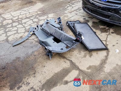 Zdjęcie 13 z 14 samochodu: 2026 FORD EXPLORER ACTIVE VIN:1FMUK8DH6TGA58860 - miniatura