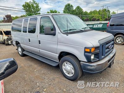 Czwarte zdjęcie samochodu z boku: 2013 FORD ECONOLINE E350 SUPER DUTY WAGON VIN:1FBNE3BL5DDA58558 - miniatura