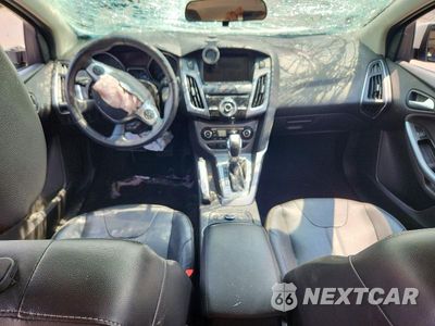 Zdjęcie 8 z 13 samochodu: 2013 FORD FOCUS TITANIUM VIN:1FADP3J26DL155161 - miniatura