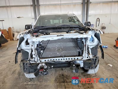 Piąte zdjęcie samochodu w środku: 2025 GMC SIERRA K1500 AT4 VIN:3GTUUEEL4SG101661 - miniatura