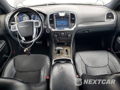 Zdjęcie 8 z 13 samochodu: 2013 CHRYSLER 300C VIN:2C3CCAEG3DH544787 - miniatura