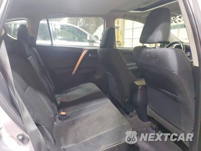 Zdjęcie 11 z 13 samochodu: 2018 TOYOTA RAV4 XLE VIN:JTMRFREV7JD235259 - miniatura