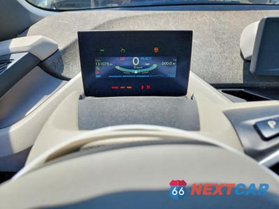 Zdjęcie 9 z 12 samochodu: 2014 BMW I3 BEV VIN:WBY1Z2C56EVX51299 - miniatura