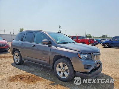 Czwarte zdjęcie samochodu z boku: 2017 JEEP COMPASS LATITUDE VIN:1C4NJDEB5HD139954 - miniatura