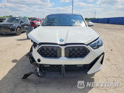 Piąte zdjęcie samochodu w środku: 2026 BMW X2 XDRIVE28I VIN:WBX63GM03T5466178 - miniatura