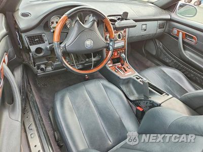 Zdjęcie 8 z 12 samochodu: 2001 MERCEDES-BENZ SLK 320 VIN:WDBKK65F41F195407 - miniatura