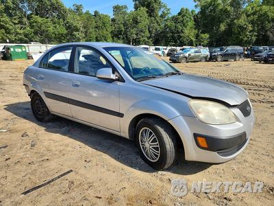 Czwarte zdjęcie samochodu z boku: 2006 KIA RIO BASE VIN:KNADE123466102226 - miniatura