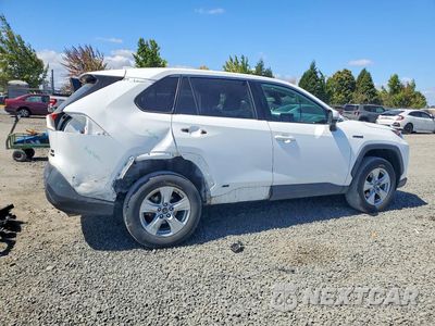 Trzecie zdjęcie samochodu z tyłu: 2021 TOYOTA RAV4 HYBRID XLE VIN:4T3R6RFV3MU027076 - miniatura