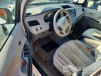 Zdjęcie 8 z 13 samochodu: 2014 TOYOTA SIENNA LE VIN:5TDKK3DC7ES503327 - miniatura