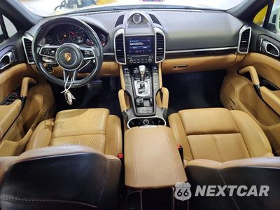 Zdjęcie 8 z 13 samochodu: 2018 PORSCHE CAYENNE VIN:WP1AA2A28JKA06145 - miniatura