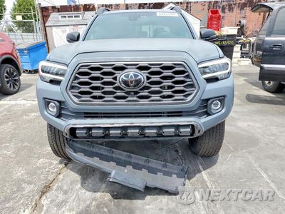 Piąte zdjęcie samochodu w środku: 2021 TOYOTA TACOMA TRD OFF-ROAD VIN:3TMCZ5AN6MM387859 - miniatura