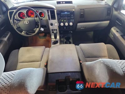 Zdjęcie 8 z 12 samochodu: 2009 TOYOTA TUNDRA SR5 VIN:5TFBV54199X093213 - miniatura