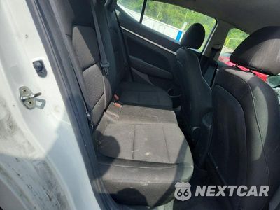 Zdjęcie 10 z 12 samochodu: 2020 HYUNDAI ELANTRA SEL VIN:5NPD84LF1LH523746 - miniatura