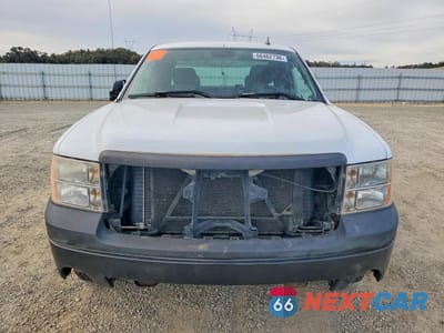 Piąte zdjęcie samochodu w środku: 2007 GMC NEW SIERRA C1500 VIN:2GTEC19C571590727 - miniatura