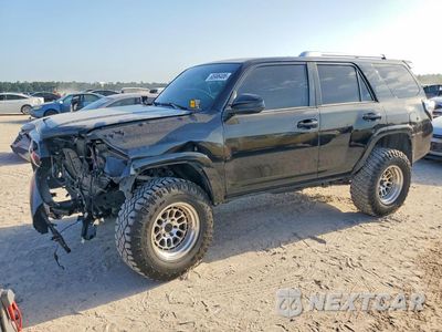 2018 TOYOTA 4RUNNER SR5 JTEBU5JR2J5584201 - główne zdjęcie licytacji z USA - miniatura