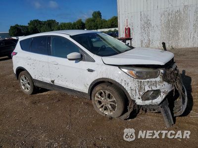 Czwarte zdjęcie samochodu z boku: 2017 FORD ESCAPE SE VIN:1FMCU9GD5HUA84282 - miniatura