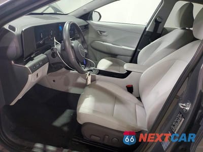 Zdjęcie 7 z 13 samochodu: 2025 HYUNDAI KONA SEL VIN:KM8HB3AB2SU339610 - miniatura