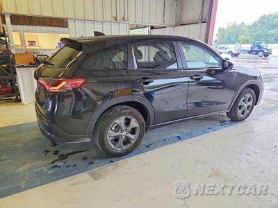 Trzecie zdjęcie samochodu z tyłu: 2026 HONDA HR-V LX VIN:3CZRZ1H35TM741810 - miniatura