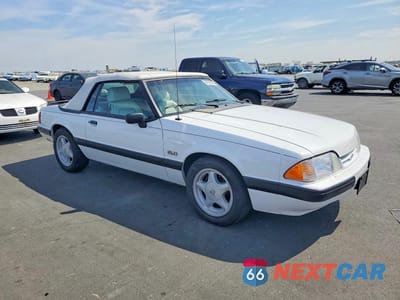 Czwarte zdjęcie samochodu z boku: 1989 FORD MUSTANG LX VIN:1FABP44E2KF180315 - miniatura