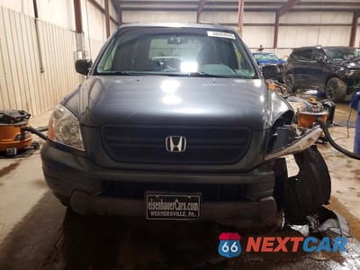 Piąte zdjęcie samochodu w środku: 2005 HONDA PILOT EX VIN:5FNYF18425B034349 - miniatura