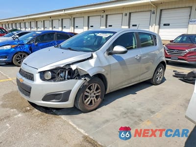 2015 CHEVROLET SONIC LT 1G1JC6SG1F4118772 - główne zdjęcie licytacji z USA - miniatura