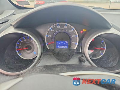 Zdjęcie 9 z 12 samochodu: 2009 HONDA FIT SPORT VIN:JHMGE88439S033855 - miniatura