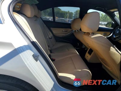 Zdjęcie 10 z 12 samochodu: 2018 BMW 330 XI VIN:WBA8D9C50JEB35793 - miniatura