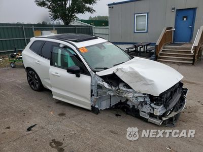 Czwarte zdjęcie samochodu z boku: 2026 VOLVO XC60 PLUS VIN:YV4M12RC8T1492294 - miniatura