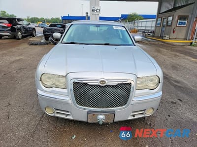 Piąte zdjęcie samochodu w środku: 2008 CHRYSLER 300 LIMITED VIN:2C3KA33G08H152470 - miniatura