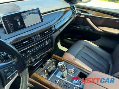 Zdjęcie 10 z 13 samochodu: 2017 BMW X5 XDR40E VIN:5UXKT0C56H0S80458 - miniatura