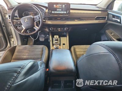 Zdjęcie 8 z 14 samochodu: 2022 MITSUBISHI OUTLANDER SE VIN:JA4J4UA88NZ064353 - miniatura